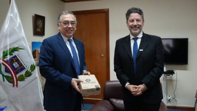 Photo of RUMBO A FESTIFOLK 2026: MENENDEZ IMPULSA EL INTERCAMBIO MULTICULTURAL CON LA EMBAJADA DE PERÚ