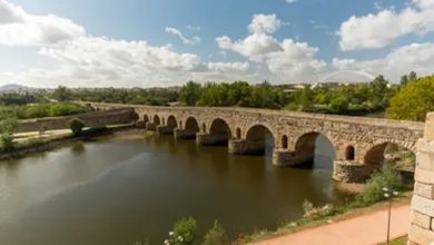 Photo of El río Danubio baja a mínimos históricos y revela el monumental Puente de Constantino