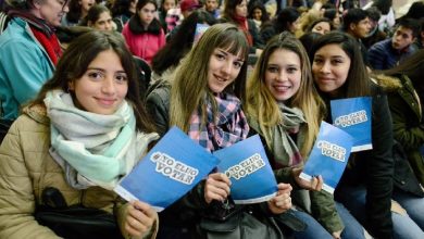 Photo of Desafección política en el Conurbano: el 61% de los jóvenes vulnerables no se identifica con ningún dirigente