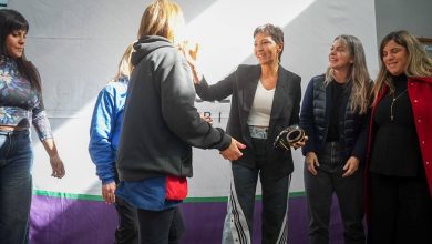 Photo of MAYRA MENDOZA Y EVA MIERI ENTREGARON 200 PROTECTORES AUDITIVOS EN EL MARCO DEL DÍA PROVINCIAL DEL AUTISMO